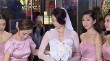胡杏儿庆结婚四周年一家四口穿亲子装 俩娃一个像爸一个像妈