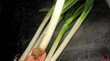 保存大葱时，放地上就错了，教你3个土方法，放上半年跟新鲜一样