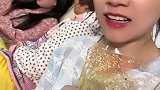 婆婆和嫂子在客厅聊天，我哭笑不得
