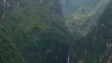 贵州六盘水长寨村有水的时候瀑布很漂亮