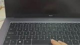男生买了电脑，随后自动关机怎么按开不了