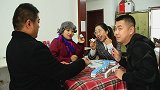 婆婆媳妇打麻将故意骂人对暗号，全程配合的天衣无缝，真逗