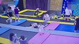 山东一10岁女童玩蹦床时骨折 店方：设备没问题