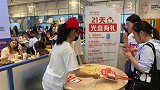 指责吃学生剩饭校长作秀，未免太“诛心”