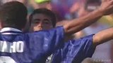 “独狼”罗马里奥世界杯头球轰炸 霸气摊手庆祝成经典