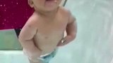 宝宝早教游泳如鱼得水