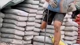 硬汉子真男人给予他鼓励吧加油！