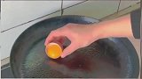 鸡蛋的蛋壳不浪费就能这样煎鸡蛋