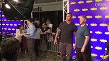 WWE-18年-前方报道-毒蛇RKO压阵 合影区人山人海-花絮