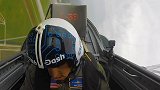 惊险！美飞行员在高空进行特技飞行训练 飞着飞着竟突然晕了
