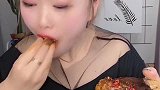超大脱骨牛蹄子抱着啃，实在太过瘾了