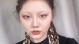 之前的扭搏辫，无眉大侠