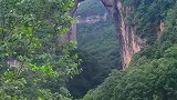 贵州的世界第一高公路天生桥，可以通车，不仅仅是壮观！