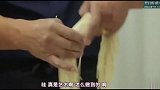 陈华爸爸手工切面，面丝像头发一样漂亮，咸素媛称赞真是艺术
