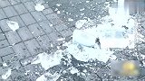 无工具黄渤破冰太温柔，孙红雷拿起直接往地上砸，这反差也太大了