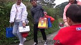 一大桌山珍海味全是硬菜，秋子的手艺太好了，型男厚着脸皮要打包