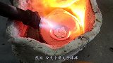 老外用木头做黄金按钮，成品出来后，实在太耀眼了！