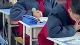 学生考试各出奇招，在求人求己之间选择了求佛