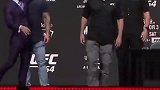 UFC264发布会火爆开场！嚣张嘴炮将钻石的辣椒酱丢下看台~