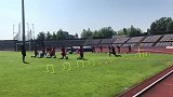 上港国脚外援晚间陆续抵达  葡萄牙夏训迎来首次全队合练