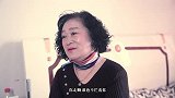 母亲教训儿子娶了媳妇忘了娘，儿子无奈，妹妹来了一个表情明白了