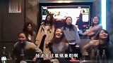 爆笑合集，妹子就喜欢厕所里自拍