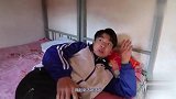 二浪不好好学习，被爸妈送去奶奶家吃苦，谁知却是这种吃法！真逗