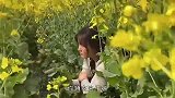 看到这样的事情不能尴尬，一尴尬就容易笑场！