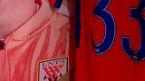 李霄鹏率队抵达意气风发 格德斯帅气画像亮相鲁能更衣室