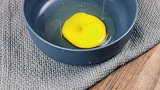 银鱼炒鸡蛋不管是否喜欢，反正我是教你了
