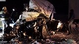 俄罗斯西南部发生3车连撞：车体折叠已成废铁，造成10死14伤