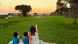 林志颖妻子陈若仪与双胞胎儿子度亲子时光，母子三人同框拍照温馨
