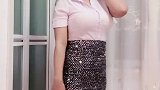 独立的美女小姐姐,才有底气穿漂亮的包臀裙展现魅力身材