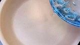 懒人冰冰粉做法来了，滑嫩爽口，吃时口舌生香