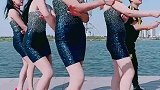 四个小姐姐跳舞好美，后面的大哥也笑的好开心