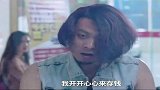 遇到这样敬业的员工不容易啊，打劫都在保持微笑