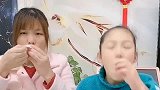 爸爸应该不知道吃的是什么，希望别让他看到，这味道一定很特别吧