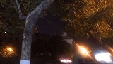 疑似孕妇路边被男子家暴大喊“受够了” 大爷见义勇为却被路人怼