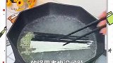 传统木质筷子发黄发霉对身体危害很大，这个樱花合金筷子不仅好看