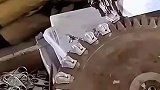民间高手神操作，拉链原来都是这样生产