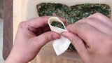 看看月牙饺子怎么包吧，详细最简单的捏法了