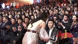 综合-16年-邹市明娇妻代领最佳非奥运动员奖 动情致辞称拳王将继续征战不退役-花絮