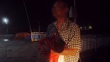 广东男子将未满月儿子以12.5万元卖出 与介绍人均被刑拘