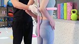 圆肩驼背气质不好，这个方法试试