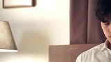 看着小娇妻单纯可爱的样子，霸道总裁终于抑制不住自己的心了
