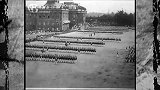 1910年珍贵录像，德皇在波茨坦的春季阅兵，骑马队伍真整齐