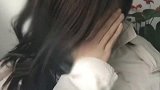 拿女朋友手机发个朋友圈，谁点赞删谁，结局亮了