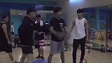 易烊千玺“哪有一夜成名，都是百炼成钢”