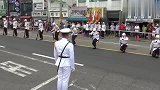 韩国阅兵，一点气场都没有，士兵们一个个弯腰驼背的