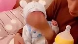 宝宝一直哭婆婆说不会喂奶，孩爸忙着打游戏，一直等我到家才吃奶